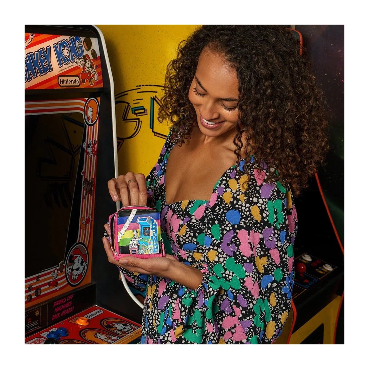 Vendula Arcade - Square Wallet