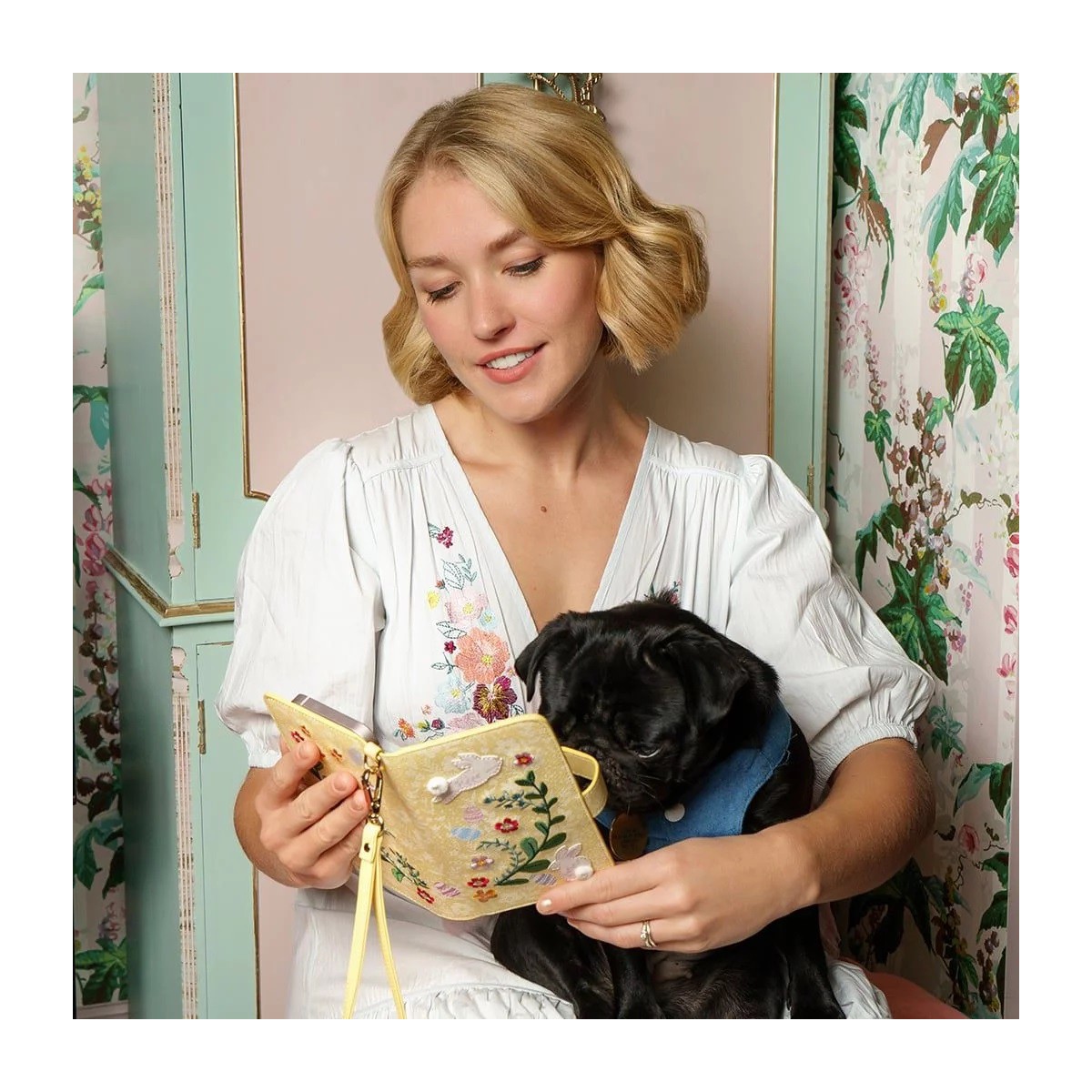 Vendula Woodland Rabbits Universal Mobile Case
