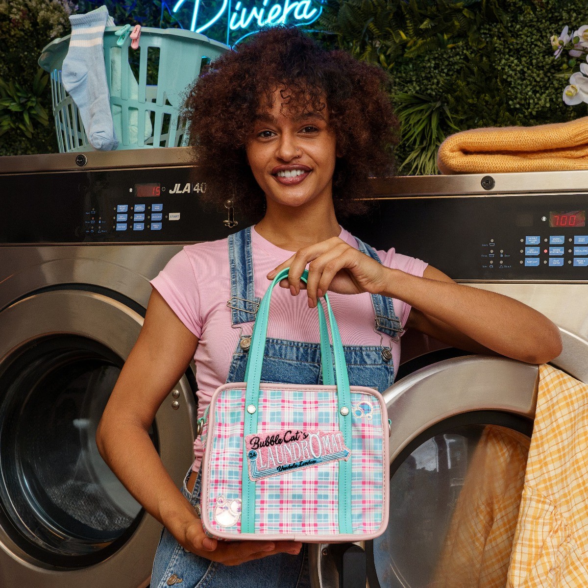 Vendula ''Laundry'' Bubble Cats Laundromat -...